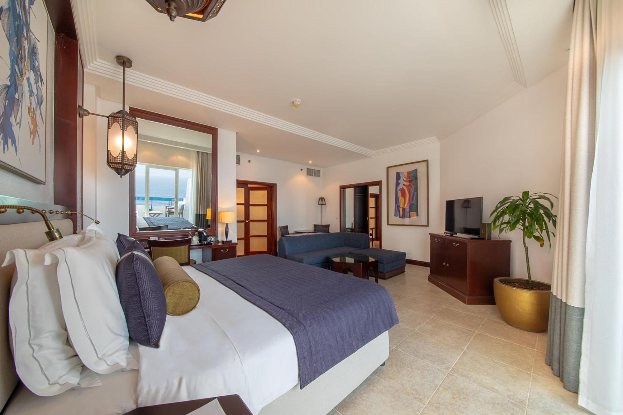 Ajman Hotel & Villas By Blazon Hotels Bagian luar foto Suite